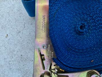 Blauwe Spanbanden beschikbaar voor biedingen