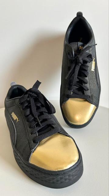 Zwarte Puma sneakers met gouden neus maat 38 beschikbaar voor biedingen