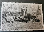 100%orig wo2foto duitse panzersoldaten vliegtuig neergestort, Verzamelen, Militaria | Tweede Wereldoorlog, Ophalen of Verzenden