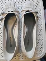Witte instappers dames - maat 41, Dolcis, Ophalen of Verzenden, Zo goed als nieuw, Wit