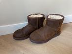 Bruine UGG Mini Laarzen - Maat 36, Ophalen of Verzenden, Gedragen, Bruin, Lage of Enkellaarzen