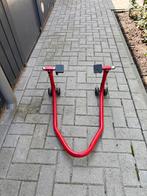 Paddock Stand / Motorbok, Motoren, Ophalen