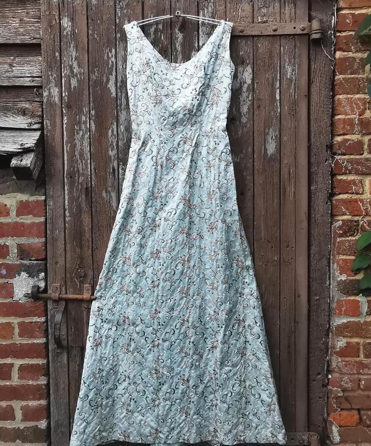 Oude jurk handgemaakte, prachtig geborduurd 36-38 Miekje's', Antiek en Kunst, Antiek | Kleding en Accessoires, Ophalen of Verzenden