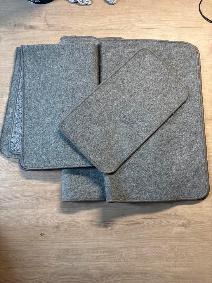 Caravan tapijt Fendt Joker 470c - Grijs, Caravans en Kamperen, Caravan accessoires, Gebruikt, Ophalen of Verzenden