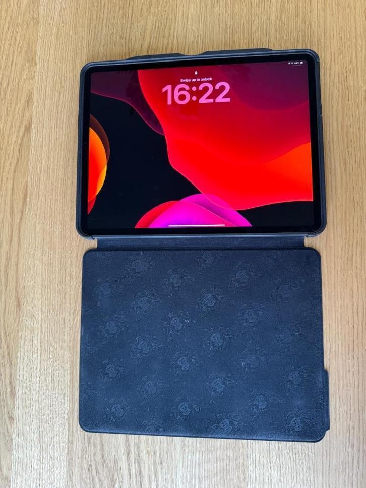 iPad Pro 12.9 inch + free Zugu case (€90 value), Computers en Software, Apple iPads, Zo goed als nieuw, Apple iPad, Wi-Fi, 12 inch