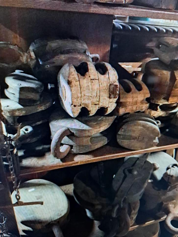 Oude katrol, Antiek en Kunst, Antiek | Gereedschap en Instrumenten, Ophalen