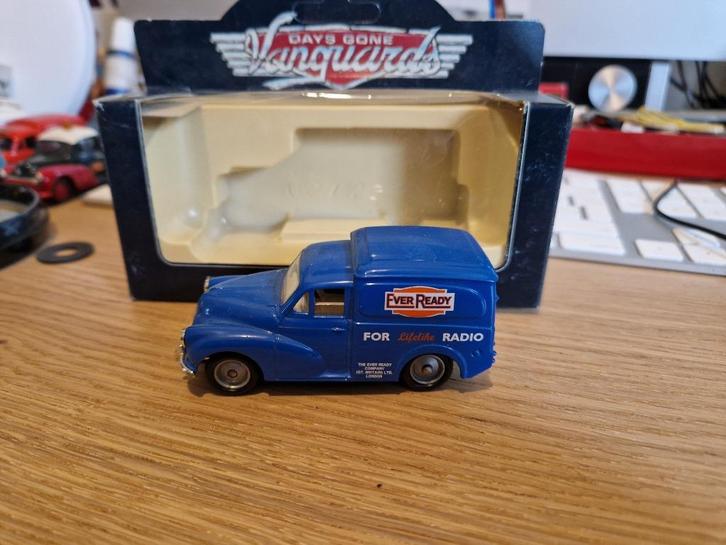 Vanguards Morris Minor Van   Ever Ready, Hobby en Vrije tijd, Modelauto's | 1:43, Zo goed als nieuw, Auto, Vanguards, Ophalen of Verzenden