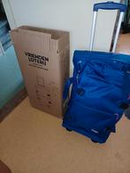 Te Koop. Blauwe vriendenloterij koffer met vele vakken, Ophalen, Zo goed als nieuw, Wieltjes