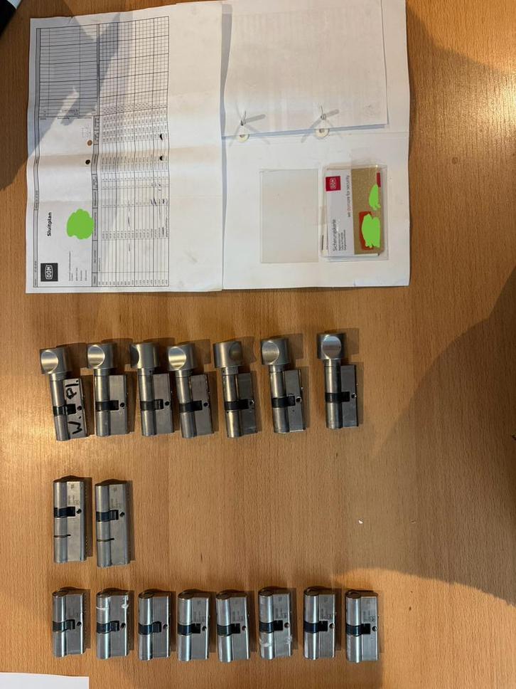 SKG3 *** DOM cilinders sluitplan sleutelplan, Doe-het-zelf en Verbouw, Hang- en Sluitwerk, Zo goed als nieuw, Slot, Verzenden