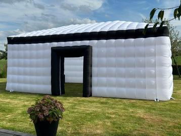 Opblaasbare discotent beschikbaar voor biedingen