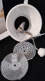 Kersenontpitter / passeerzeef / glazen potten. Nieuwstaat, Huis en Inrichting, Ophalen of Verzenden, Zo goed als nieuw, Glas, Pot, Bus of Blik