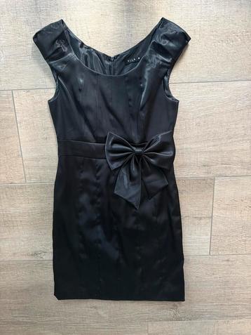 Zwarte Vila feestjurk maat M (38) beschikbaar voor biedingen