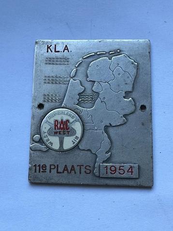Grille badge RAC West - Nederland rit 1954 KL.A. embleem. beschikbaar voor biedingen