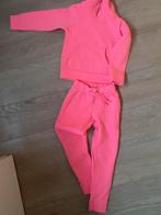 Roze trainingspak maat 110-116, Kinderen en Baby's, Ophalen of Verzenden, Nieuw, Meisje, Sport- of Zwemkleding