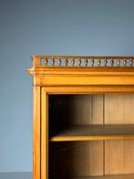 Louis Philippe stijl vitrinekast Frans antiek, Ophalen