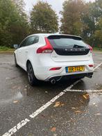 Volvo V40 2.0 D2 R-Design Business 2015 Xenon Clim Navi Crui, Auto's, Voorwielaandrijving, 4 cilinders, 1969 cc, Wit
