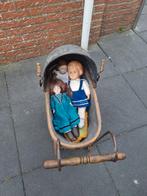 Antieke poppenwagen met poppen, Ophalen of Verzenden