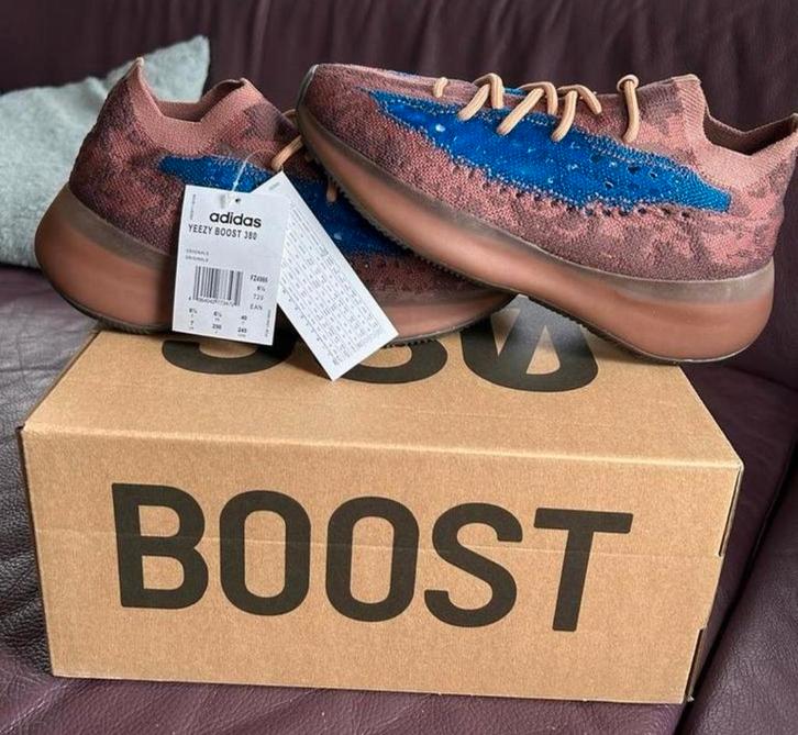 Adidas Yeeze Boost 380 (sport) schoenen maat 40 met doos., Kleding | Dames, Schoenen, Nieuw, Sneakers of Gympen, Ophalen of Verzenden