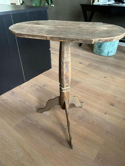 Oud houten bijzettafeltje / theetafeltje hoogte 76 cm, Antiek en Kunst, Antiek | Meubels | Tafels, Ophalen of Verzenden