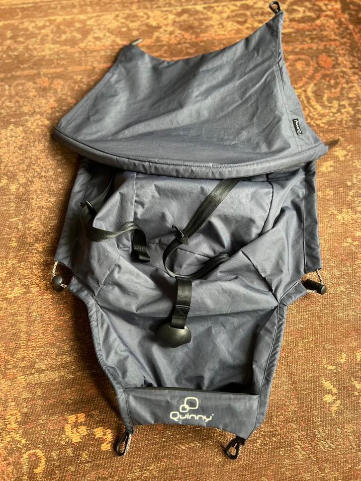 Z.g.a.n.Quinny Yezz hoes / zitting (donkerblauw), Kinderen en Baby's, Buggy's, Zo goed als nieuw, Quinny, Ophalen of Verzenden