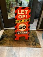 Party zone bord, Hobby en Vrije tijd, Feestartikelen | Verhuur, Ophalen of Verzenden, Zo goed als nieuw, Verjaardag