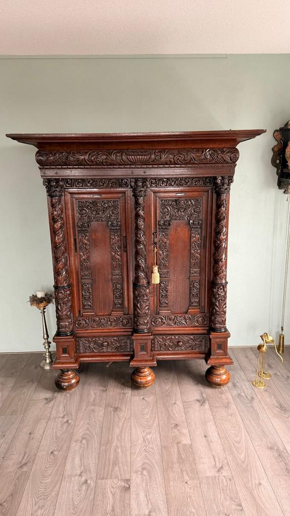 Antieke Friese Keefkast - 17e eeuw, Antiek en Kunst, Antiek | Meubels | Kasten, Ophalen of Verzenden