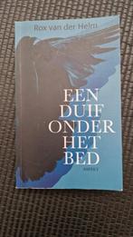 Een duif onder het bed – Rox van der Helm - jeugdroman, Gelezen, Ophalen of Verzenden