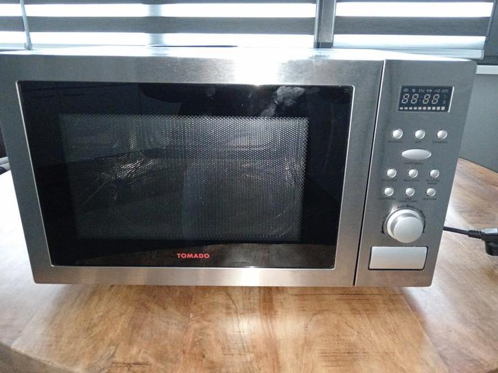 Tomado combi magnetron, Witgoed en Apparatuur, Magnetrons, Gebruikt, Vrijstaand, Combimagnetron, Grill, Hete lucht, Oven, Draaiplateau