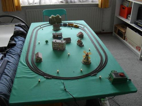 Treintafel compleet, Hobby en Vrije tijd, Modeltreinen | H0, Zo goed als nieuw, Treinset, Gelijkstroom, Fleischmann, Ophalen