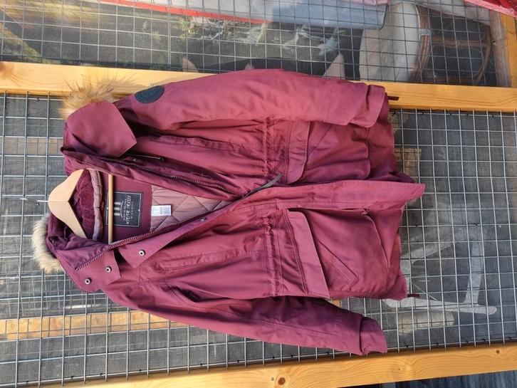 Winter Jas mt XL (echt een warme jas ), Kleding | Dames, Jassen | Winter, Zo goed als nieuw, Maat 46/48 (XL) of groter, Rood, Ophalen of Verzenden