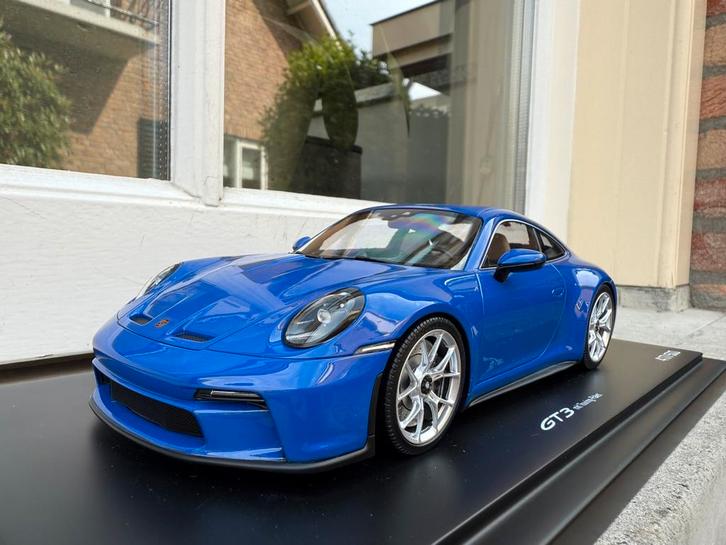 1:18 Porsche 911 992 GT3 Touring Maritim blauw Spark, Hobby en Vrije tijd, Modelauto's | 1:18, Nieuw, Auto, Overige merken, Ophalen of Verzenden