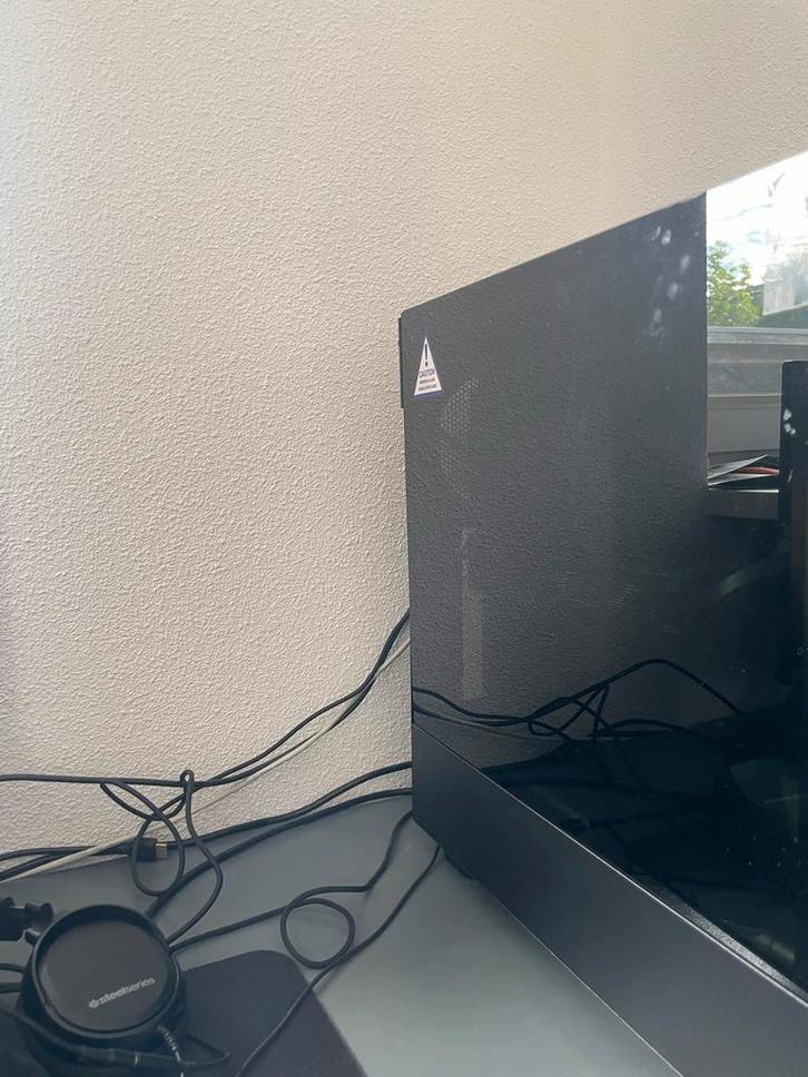 High end gaming pc (rtx 4070 ryzen 7 7800x3d), Computers en Software, Desktop Pc's, Zo goed als nieuw, SSD, 32 GB, Met videokaart