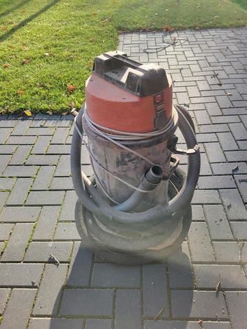 Oude Bouwstofzuiger - Werkt Nog! beschikbaar voor biedingen