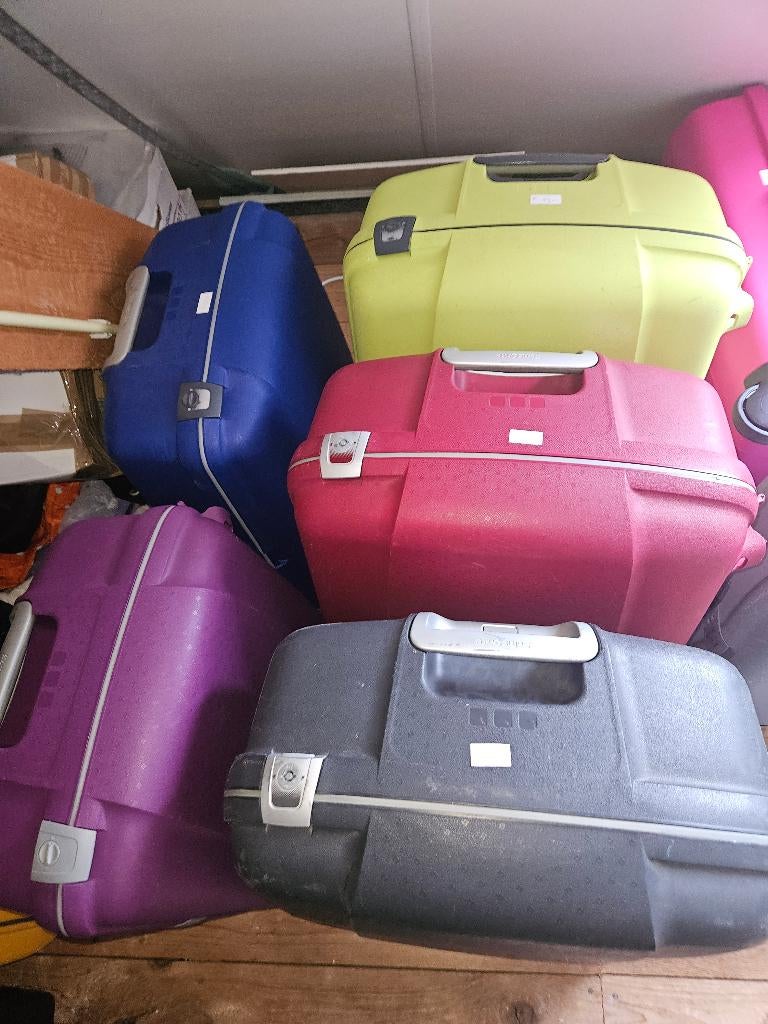 Samsonite Aeris 2 of 4 wielen div. in A'dam op 25/02, Sieraden, Tassen en Uiterlijk, Koffers, Wieltjes, Hard kunststof, Ophalen of Verzenden