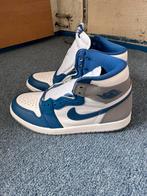 Nike Air Jordan 1 High OG “True Blue” maat 43 EU, Blauw, Nieuw, Ophalen of Verzenden, Sneakers of Gympen