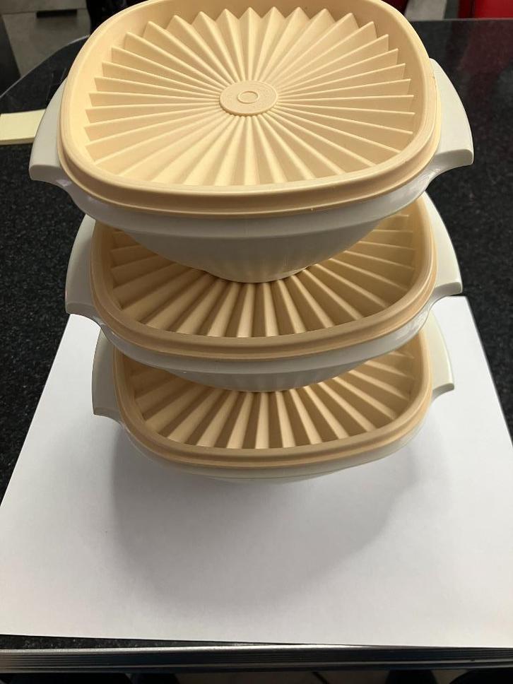 3 servalier kommen tupperweare, Huis en Inrichting, Keuken | Tupperware, Gebruikt, Bak of Kom, Crème, Ophalen of Verzenden