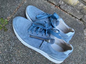 Lichtblauwe suède Gabor sneakers maat 7H . ZGAN beschikbaar voor biedingen