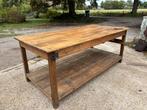 Antieke stoffentafel of oude werktafel of klooster tafel, Ophalen