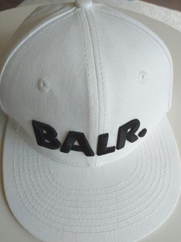 BALR. Pet wit beschikbaar voor biedingen