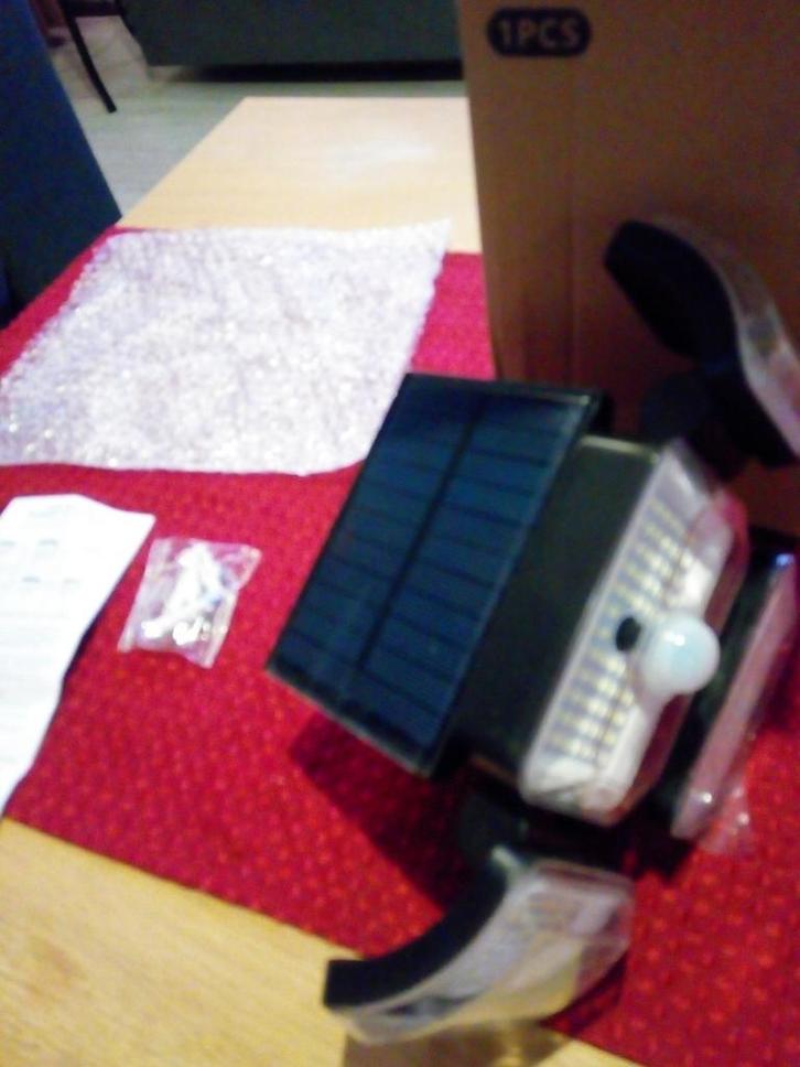 Solar led licht combinatie van vier lampen Nieuw in doos, Tuin en Terras, Buitenverlichting, Nieuw, Wandlamp, Kunststof, 250 watt of meer