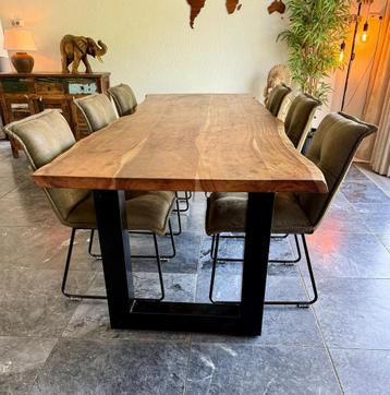 Boomstamtafel acacia hout met 6 stoelen: eetkamerset beschikbaar voor biedingen