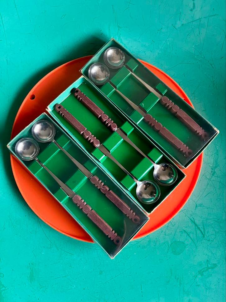 Retro fonduelepels kleine lange lepeltjes RVS hout, Antiek en Kunst, Antiek | Bestek, Ophalen of Verzenden