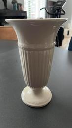 Wedgwood Edme trompet vaas, Overige kleuren, Aardewerk of Porselein, Ophalen of Verzenden, Zo goed als nieuw