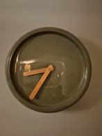 Zuiver Wandklok Groen, Huis en Inrichting, Woonaccessoires | Klokken, Ophalen of Verzenden, Zo goed als nieuw, Analoog, Wandklok