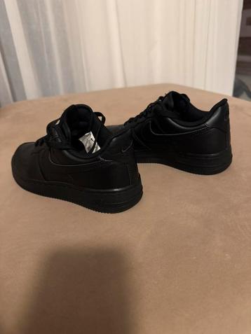 Air Force 1 low zwart maat 36.5 zo goed als nieuw beschikbaar voor biedingen
