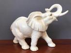 Oud Beeldje Olifant Porselein 17 cm, Ophalen of Verzenden, Gebruikt, Wild dier, Beeldje of Figuurtje