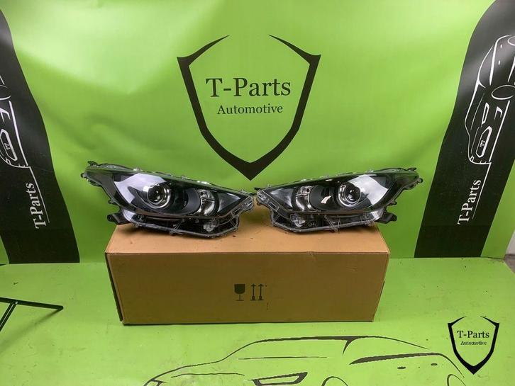 toyota yaris koplamp rechts links 81170K0060 81130K0060, Auto-onderdelen, Verlichting, Toyota, Gebruikt, Ophalen of Verzenden