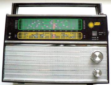 Vega VEF 206 wereld ontvanger radio beschikbaar voor biedingen