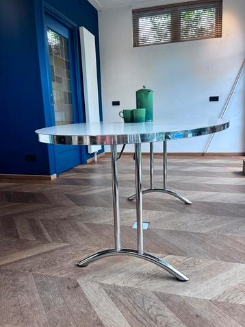 7 persoons design tafel merk “Mate in Italy” beschikbaar voor biedingen