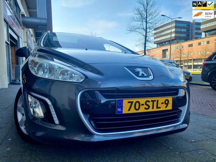 Peugeot 308 SW 1.6 VTi Première Pano Navi ParkSens Trekhaak, Auto's, Peugeot, Particulier, Te koop, ABS, Airbags, Airconditioning
